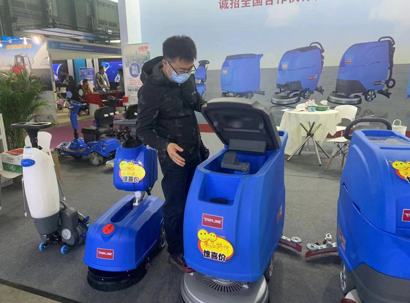 乌兰察布坦洁洗地机公司致力于电动洗地机的生产、销售和服务百家